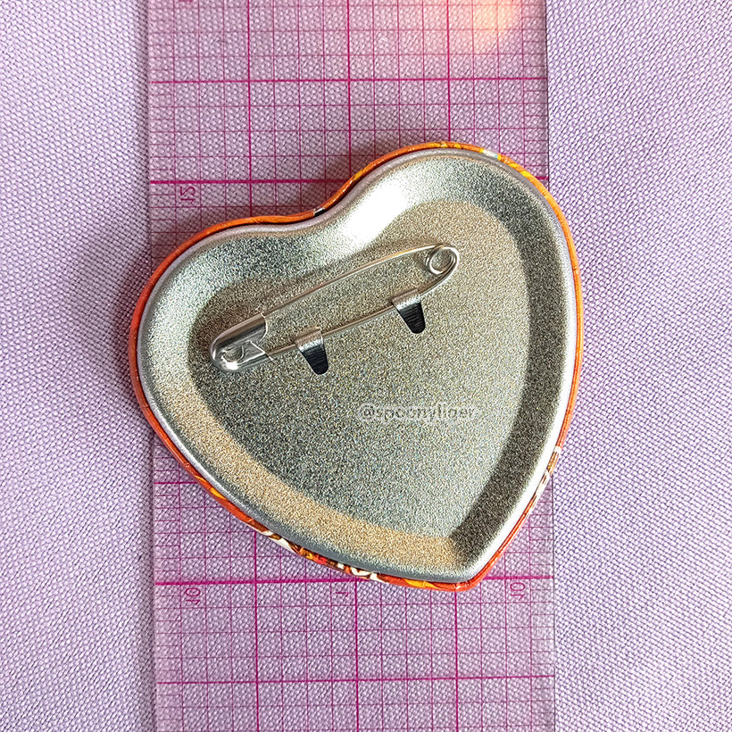 Autumn Grass Frog 2" Heart Badge